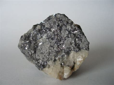antimuan madeni nedir